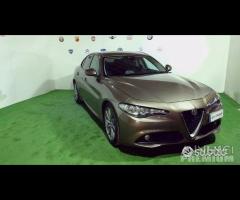 Alfa Romeo Giulia 2.2 td 136 cv bussines anno2017