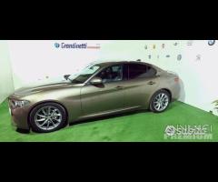 Alfa Romeo Giulia 2.2 td 136 cv bussines anno2017 - 15