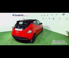 Lancia Ypsilon 1.3 mjt 95 cv Gold anno 2015 - 12