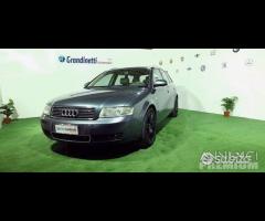 Audi a4 2.5tdi avant quattro 4x4 180cv navigatore