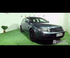 Audi a4 2.5tdi avant quattro 4x4 180cv navigatore