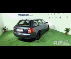 Audi a4 2.5tdi avant quattro 4x4 180cv navigatore - 8