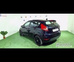 FORD Fiesta 1.4 TDI Anno 2011 - 5