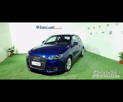 Audi a1 1.6 tdi 105 cv attraction nov-2010