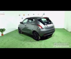 Lancia ypsilon 1.3 mjt 95cv anno 2015 - 4