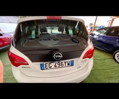 Opel Meriva 1.3d - 10