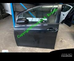 Porta anteriore e posteriore Toyota Yaris 2008 Fi