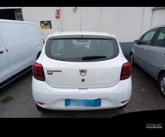 Dacia Sandero incidentata anno 2017