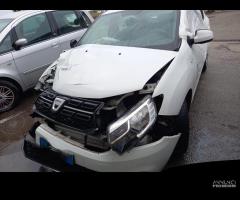 Dacia Sandero incidentata anno 2017