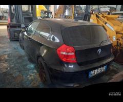 BMW 116d anno 2010 - 13