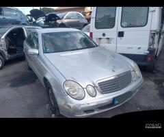 Ricambi Mercedes e200 anno 2004