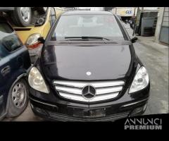 Mercedes B200 CDI Anno 2006 Per Ricambi