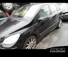 Mercedes B200 CDI Anno 2006 Per Ricambi