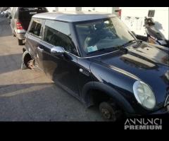 Mini Cooper Anno 2006 Per Ricambi