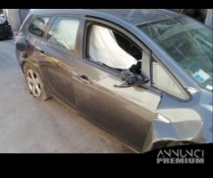 Opel Astra Anno 2012 Per Ricambi