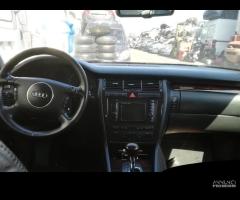 Audi A8 1A SERIE 2.5 DIESEL 132kw Anno 2002 Per Ri