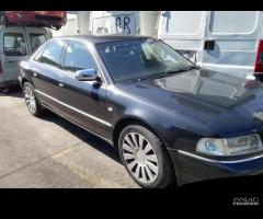 Audi A8 1A SERIE 2.5 DIESEL 132kw Anno 2002 Per Ri