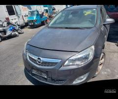 Ricambi Opel Astra Sport Tourer anno 2011