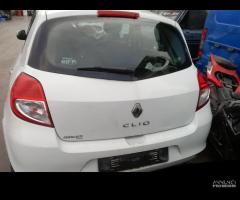 Renault Clio 1.5 Diesel Anno 2010 Per Ricambi