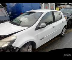 Renault Clio 1.5 Diesel Anno 2010 Per Ricambi