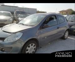 Renault Clio 2006 Per Ricambi