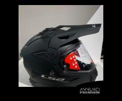 Casco LS2 MX702 Pioneer II MATT BLACK 2024