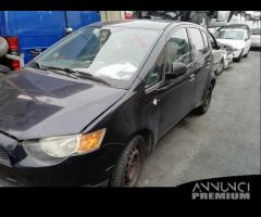 Mitsubishi Colt Anno 2009 1.1 B/GPL Per Ricambi