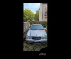 Mercedes classe E 200 kompressor anno 2003 metano - 1