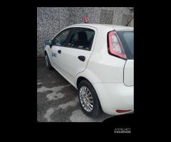 FIAT Punto 2014 Colore Bianco 326.487 Km (IVA espo