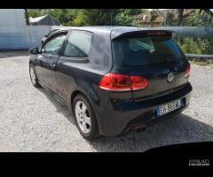 Volkswagen Golf anno 2011 benzina