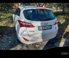 Hyundai i30 incidentata anno 2014