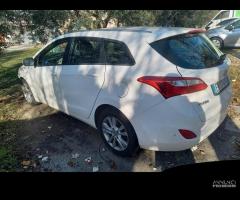 Hyundai i30 incidentata anno 2014