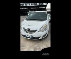 Opel Meriva b ricambi vari interni ed esterni