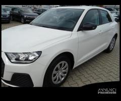 Audi a1 gb 2019 ricambi vari interni ed esterni