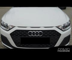 Audi a1 gb 2019 ricambi vari interni ed esterni