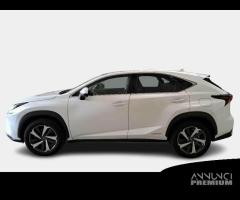 LEXUS NX 300h Hybrid Luxury 4WD - 2