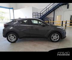 TOYOTA C-HR 1.8H 98CV E-CVT Business - 1