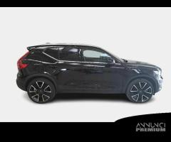 VOLVO XC40 T5 Twin Engine Geartronic Inscription - 1