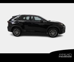 LEXUS NX 300h Hybrid Premium 4WD - 1