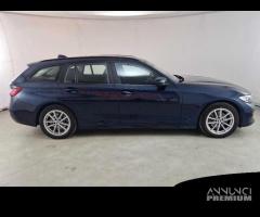 BMW 320 48V Business Advantage Touring auto