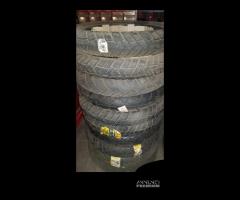 Stock Gomme moto diametro \"19