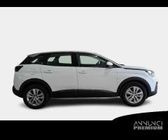 PEUGEOT 3008 BlueHDI 130 EAT8 S/S Business