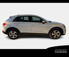 AUDI Q3 35 TDI S tronic Business Advanced