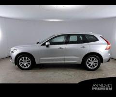 VOLVO XC60 B4 D AWD Geartronic Momentum