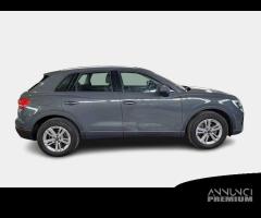 AUDI Q3 35 TDI S tronic Business