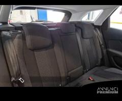 PEUGEOT 3008 BlueHDI 130 EAT8 S/S Business - 6