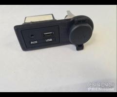 96120-1K050 Porta usb aux kia venga IX20 2016 - 9