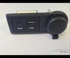 96120-1K050 Porta usb aux kia venga IX20 2016 - 22