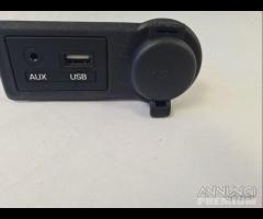 96120-1K050 Porta usb aux kia venga IX20 2016 - 24