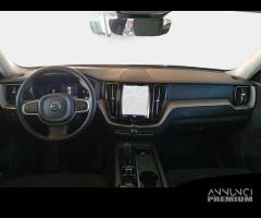 VOLVO XC60 B4 D automatico Momentum Pro